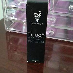Younique liquid touch foundation shade organza